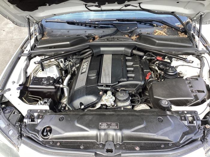 Begagnade Luftfilterhus BMW 5 serie (E60) 520i 24V Pris € 45,00 Marginaltabell erbjuds av Gebr Opdam B.V.