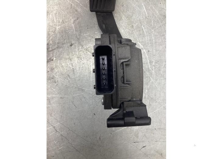 Gaspedalposition Sensor van een Opel Astra J Sports Tourer (PD8/PE8/PF8) 1.4 Turbo 16V 2013