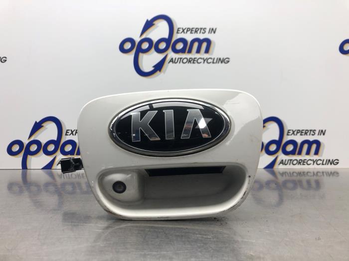 Używane Uchwyt tylnej klapy Kia Picanto (JA) 1.0 12V Cena € 135,00 Procedura marży oferowane przez Gebr Opdam B.V.