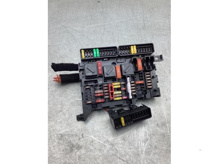Fuse box BMW 2 serie Active Tourer 218d 2.0 TwinPower Turbo 16V ...