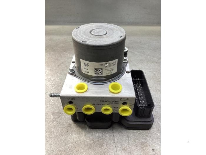 Usagé Bloc ABS Peugeot 5008 II (M4/MC/MJ/MR) 1.2 12V e-THP PureTech 130 Prix € 250,00 Règlement à la marge proposé par Gebr Opdam B.V.