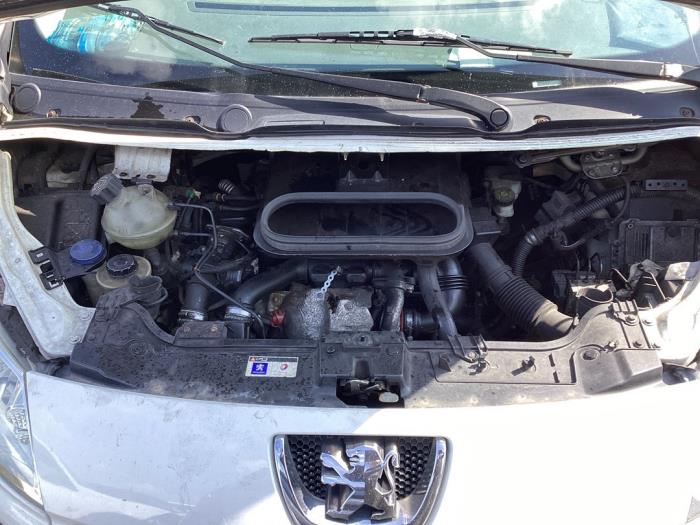 Używane Panel przedni Peugeot Expert (G9) 1.6 HDi 90 Cena na żądanie oferowane przez Gebr Opdam B.V.
