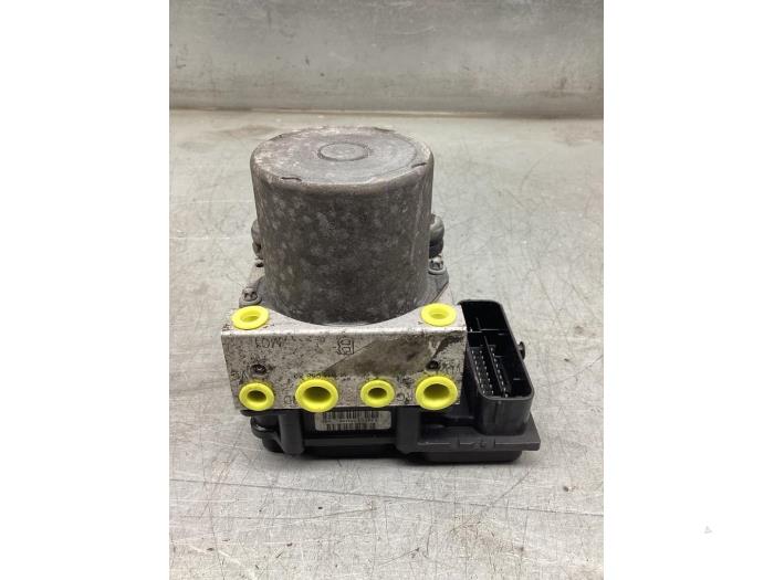Begagnade ABS-pump Citroen Jumpy (G9) 1.6 HDI 16V Pris € 100,00 Marginaltabell erbjuds av Gebr Opdam B.V.