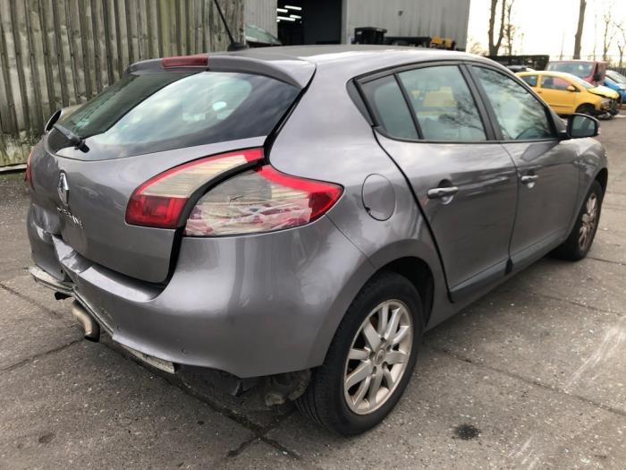 Gebrauchte Hinterachse Vorderradantrieb Renault Megane III Berline (BZ) 1.9 dCi Preis auf Anfrage angeboten von Gebr Opdam B.V.