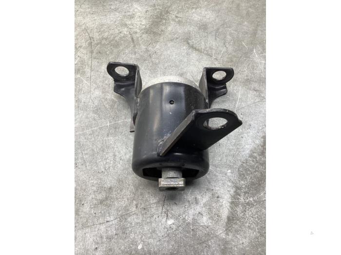 Usagé Support moteur Ford Transit Courier 1.0 Ti-VCT EcoBoost 12V Prix € 24,20 Prix TTC proposé par Gebr Opdam B.V.