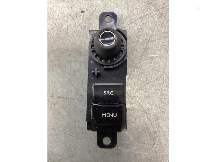 Used On-board computer controller Peugeot 208 I (CA/CC/CK/CL) 1.2 Vti 12V PureTech 82 Price € 25,00 Margin scheme offered by Gebr Opdam B.V.