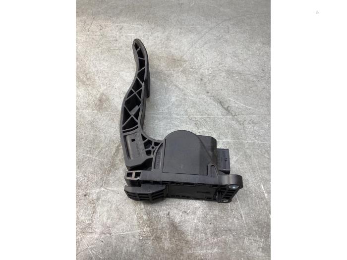 Begagnade Gaspedalsensor Mercedes Vito (447.6) 1.6 109 CDI 16V Pris € 42,35 Inklusive moms erbjuds av Gebr Opdam B.V.