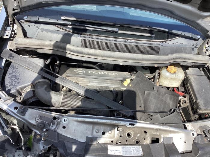 Begagnade Luftfilterhus Opel Zafira (M75) 2.2 16V Direct Ecotec Pris € 45,00 Marginaltabell erbjuds av Gebr Opdam B.V.