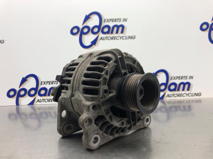 Usagé Dynamo Volkswagen Golf IV (1J1) 1.6 Prix € 60,00 Règlement à la marge proposé par Gebr Opdam B.V.