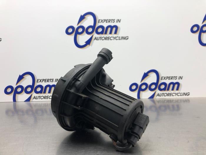 Begagnade Avgaspump Volkswagen Golf IV (1J1) 1.6 Pris € 35,00 Marginaltabell erbjuds av Gebr Opdam B.V.