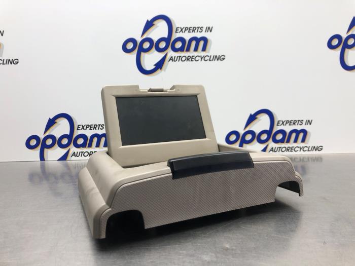 Gebrauchte DVD Bildschirm Chrysler Voyager/Grand Voyager (RG/RS) 2.8 CRD 16V Autom. (Dodge Ram Van) Preis auf Anfrage angeboten von Gebr Opdam B.V.