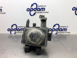 Usagé Anti brouillard gauche Opel Zafira (M75) 2.2 16V Direct Ecotec Prix € 30,00 Règlement à la marge proposé par Gebr Opdam B.V.
