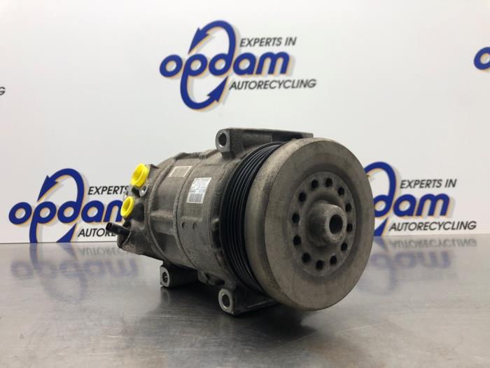 Usagé Pompe clim Fiat Grande Punto (199) 1.4 16V Prix € 150,00 Règlement à la marge proposé par Gebr Opdam B.V.
