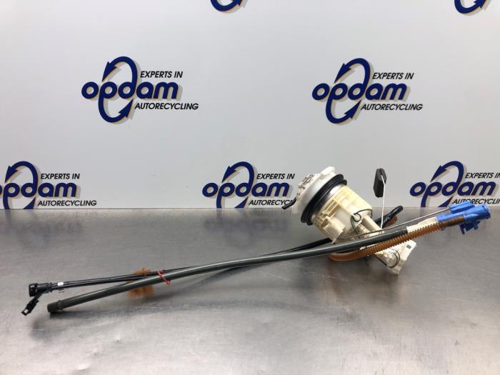 Gebrauchte Tankschwimmer BMW Mini (R50/53) 1.6 16V Cooper Preis € 60,00 Margenregelung angeboten von Gebr Opdam B.V.