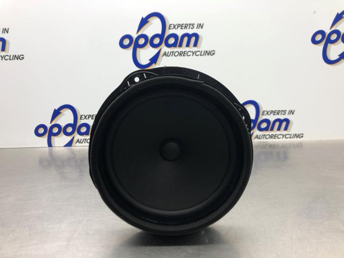 Gebrauchte Lautsprecher Audi A3 Sportback (8VA/8VF) 1.0 TFSI 12V Preis € 20,00 Margenregelung angeboten von Gebr Opdam B.V.