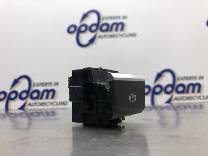 Gebrauchte Handbremse Schalter Audi A3 Sportback (8VA/8VF) 1.0 TFSI 12V Preis € 30,00 Margenregelung angeboten von Gebr Opdam B.V.