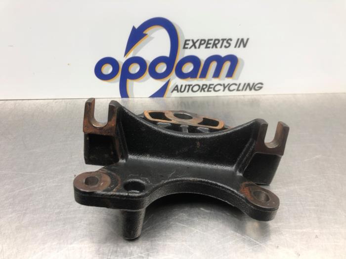 Used Engine mount Fiat 500 (312) 0.9 TwinAir 80 Price € 20,00 Margin scheme offered by Gebr Opdam B.V.