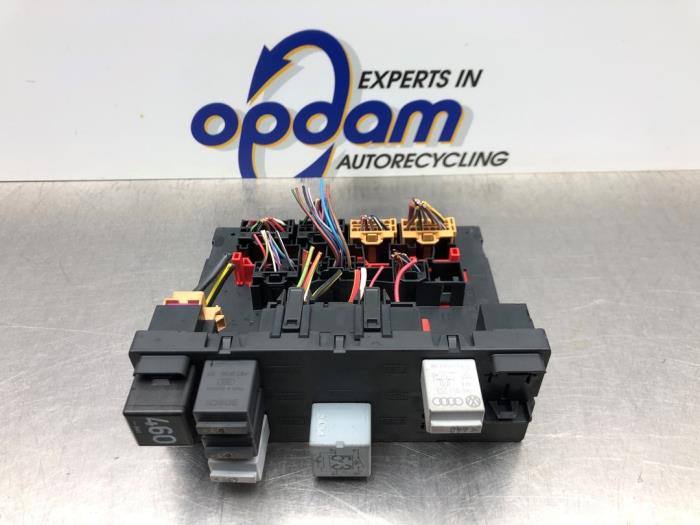 Used Body control computer Volkswagen Touran (1T1/T2) 1.6 FSI 16V Price € 100,00 Margin scheme offered by Gebr Opdam B.V.