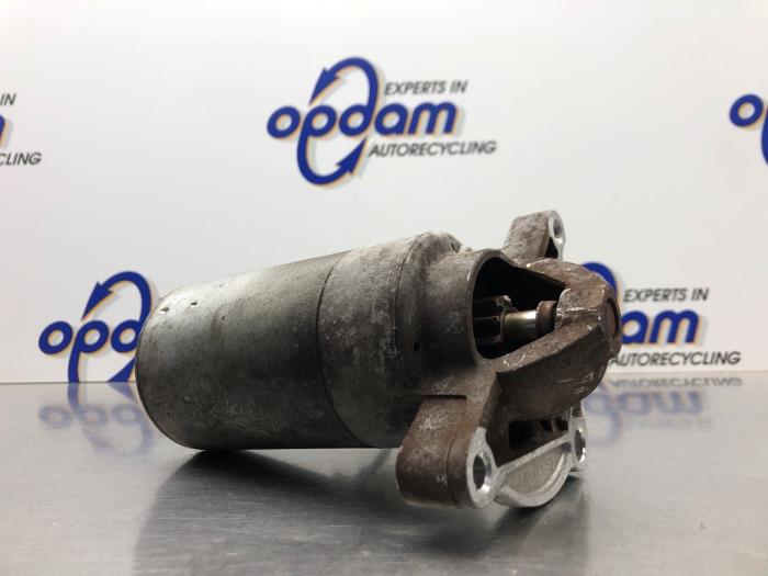 Gebrauchte Anlasser Peugeot 207/207+ (WA/WC/WM) 1.4 16V Preis € 50,00 Margenregelung angeboten von Gebr Opdam B.V.
