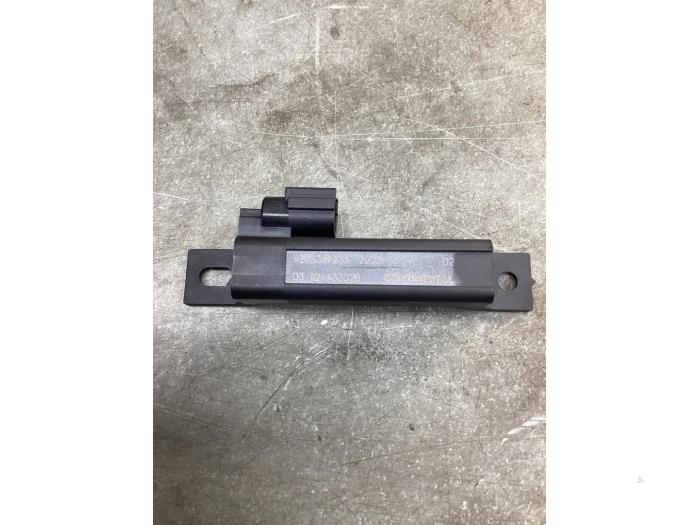 Używane Keyless Entry-Antena Dacia Jogger 1.6 Hybrid 140 16V Cena € 25,00 Procedura marży oferowane przez Gebr Opdam B.V.