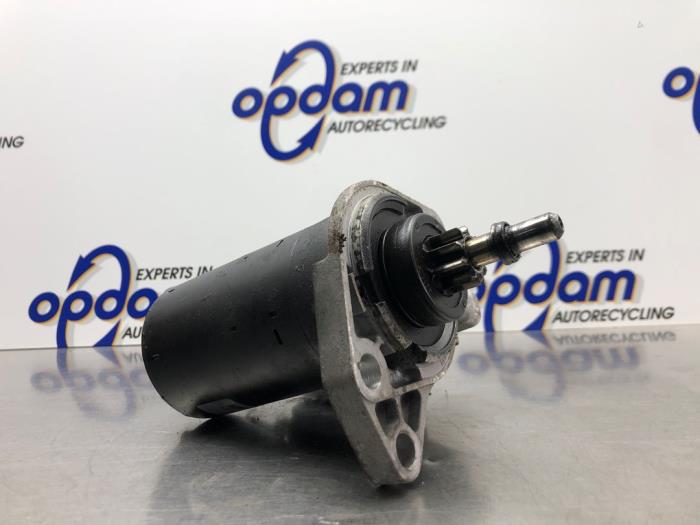 Begagnade Startmotor Volkswagen Golf III Cabrio Restyling (1E7) 1.6 Pris € 30,00 Marginaltabell erbjuds av Gebr Opdam B.V.