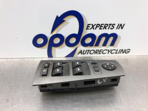 Usagé Commutateur vitre électrique BMW 7 serie (E65/E66/E67) 735i,Li 3.6 V8 32V Prix € 50,00 Règlement à la marge proposé par Gebr Opdam B.V.