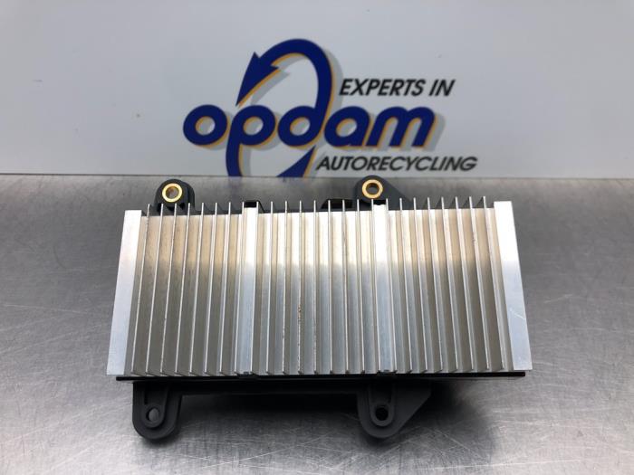 Begagnade Spänningsregulator BMW 7 serie (E65/E66/E67) 735i,Li 3.6 V8 32V Pris € 50,00 Marginaltabell erbjuds av Gebr Opdam B.V.