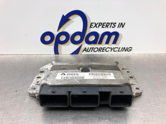 Used Engine management computer Renault Clio III (BR/CR) 1.4 16V Price € 100,00 Margin scheme offered by Gebr Opdam B.V.