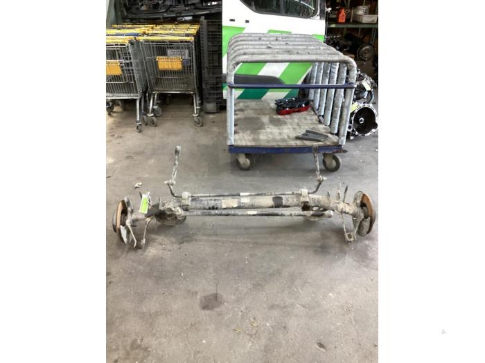 Usagé Train arrière complet Volkswagen Caddy Cargo V (SBA/SBH) 2.0 TDI BlueMotionTechnology Prix € 605,00 Prix TTC proposé par Gebr Opdam B.V.