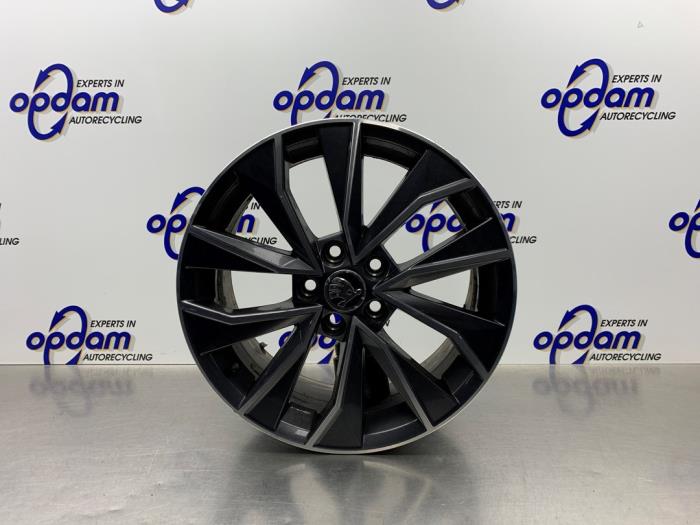Używane Obrecz Skoda Fabia III Combi (NJ5) 1.0 TSI 12V Cena € 120,00 Procedura marży oferowane przez Gebr Opdam B.V.