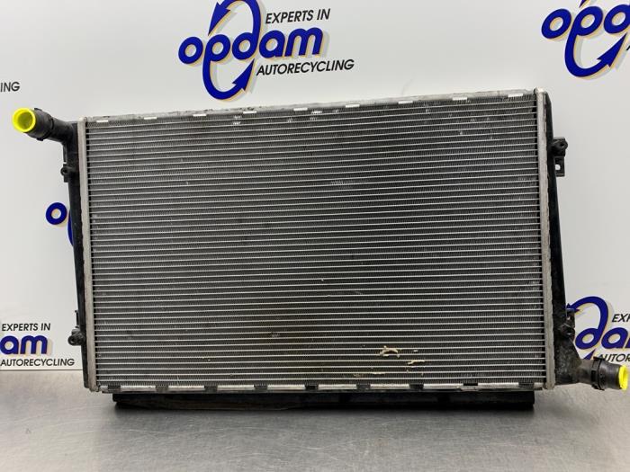 Used Radiator Volkswagen Caddy III (2KA,2KH,2CA,2CH) 1.9 TDI Price € 50,00 Margin scheme offered by Gebr Opdam B.V.