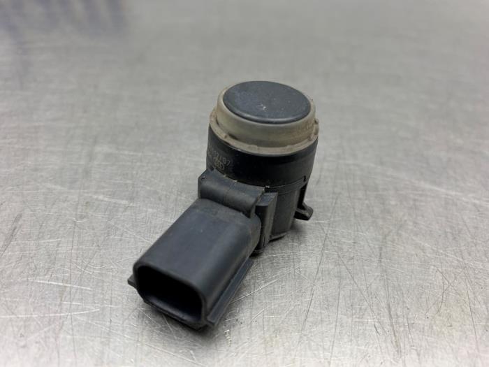 Usados Sensor PDC Ford Fiesta 6 (JA8) 1.0 SCI 12V 80 Precio € 25,00 Norma de margen ofrecido por Gebr Opdam B.V.