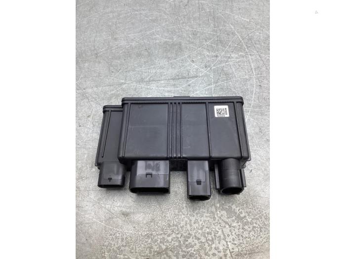 Gebrauchte Stromverteiler Mini Mini (F55) 1.5 12V Cooper Preis € 35,00 Margenregelung angeboten von Gebr Opdam B.V.
