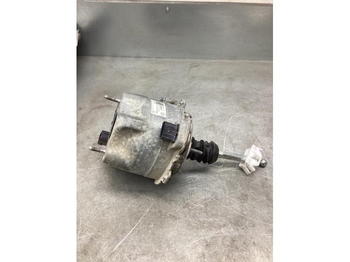 Usagé Servo frein Volkswagen Caddy Cargo V (SBA/SBH) 2.0 TDI BlueMotionTechnology Prix € 332,75 Prix TTC proposé par Gebr Opdam B.V.
