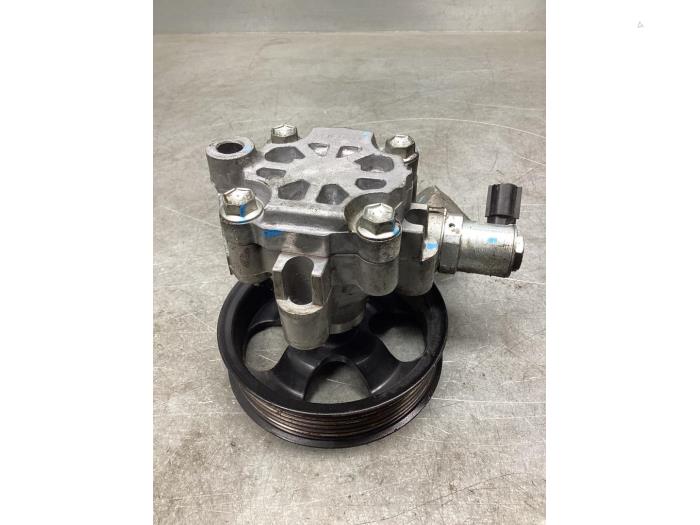 Usagé Pompe de direction Toyota Hilux V/VI 2.4 D4D-F 16V 4x4 Prix € 242,00 Prix TTC proposé par Gebr Opdam B.V.