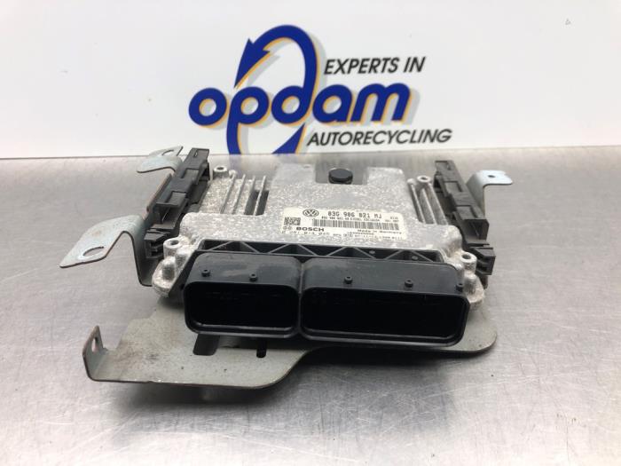 Used Engine management computer Volkswagen Touran (1T1/T2) 2.0 TDI DPF Price € 125,00 Margin scheme offered by Gebr Opdam B.V.