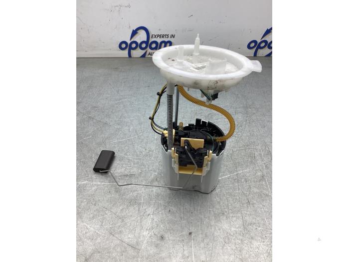 Begagnade Bensinpump Volvo XC40 (XZ) 1.5 T3 12V Pris € 150,00 Marginaltabell erbjuds av Gebr Opdam B.V.