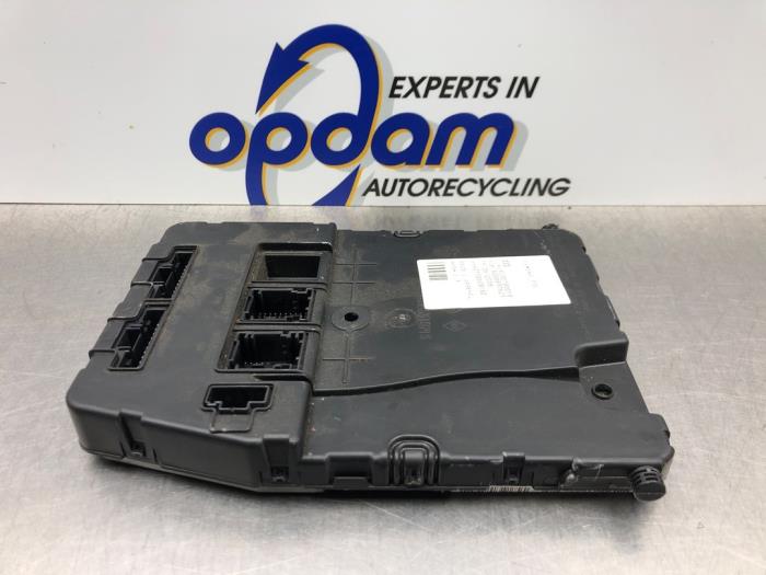 Used Body control computer Renault Megane II (BM/CM) 1.6 16V Price € 100,00 Margin scheme offered by Gebr Opdam B.V.