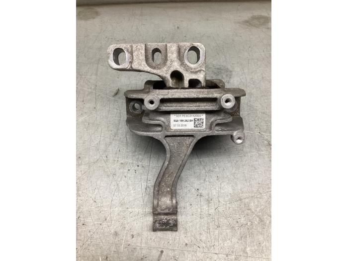 Used Engine mount Volkswagen Passat Variant (3G5) 1.6 TDI 16V Price € 25,00 Margin scheme offered by Gebr Opdam B.V.