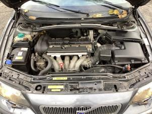 Usados Depósito de aceite de dirección asistida Volvo V70 (SW) 2.4 20V 170 Precio de solicitud ofrecido por Gebr Opdam B.V.