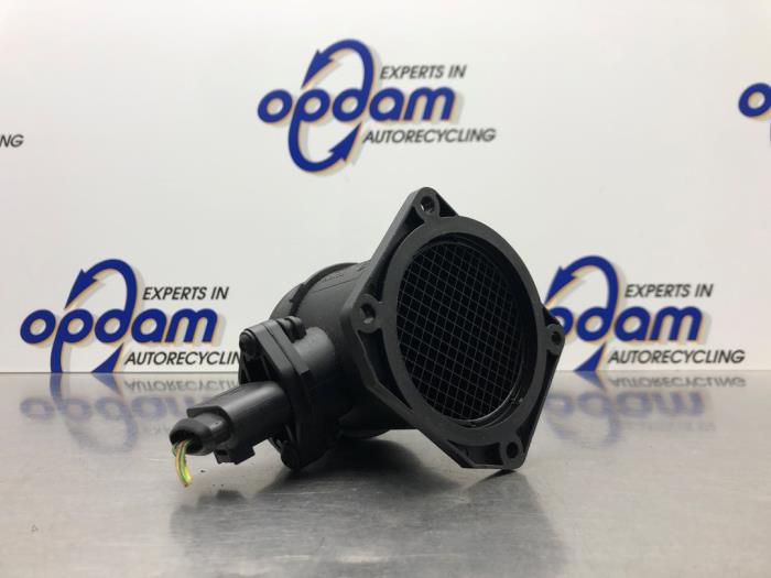 Gebrauchte Luftmassenmesser Audi A4 Avant (B7) 2.0 20V Preis € 50,00 Margenregelung angeboten von Gebr Opdam B.V.