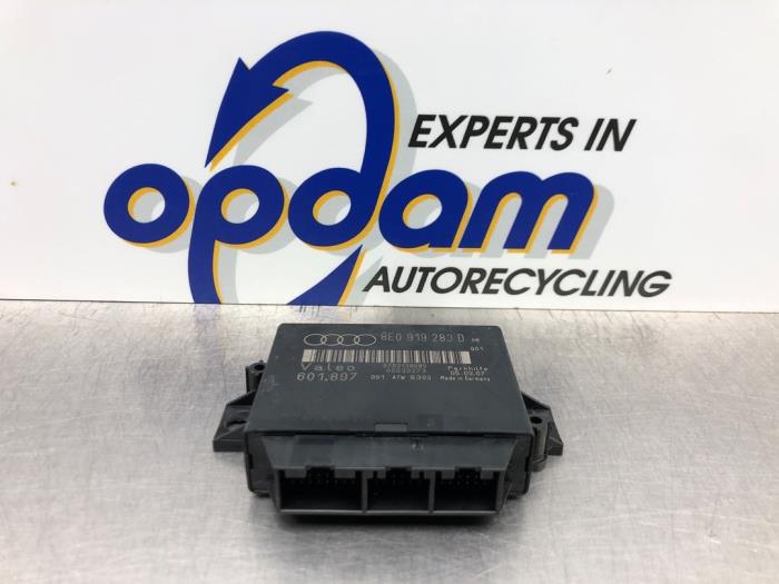 Usagé Module PDC Audi A4 Avant (B7) 2.0 20V Prix € 50,00 Règlement à la marge proposé par Gebr Opdam B.V.
