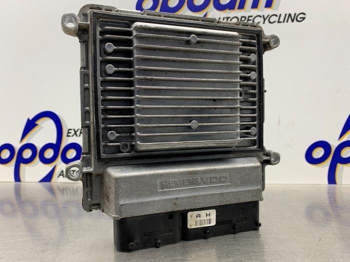 Used Engine management computer Kia Carens III (FG) 2.0i CVVT 16V Price € 100,00 Margin scheme offered by Gebr Opdam B.V.