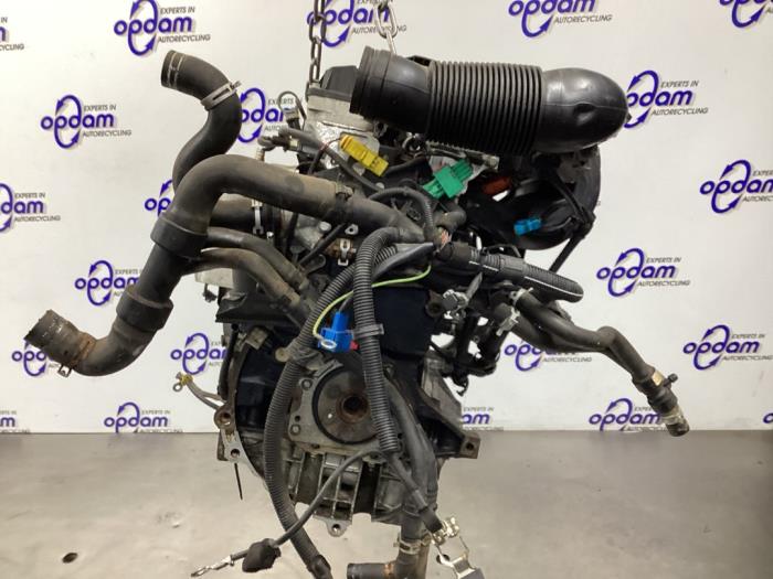 Motor van een Peugeot 206 (2A/C/H/J/S) 1.6 16V 2003