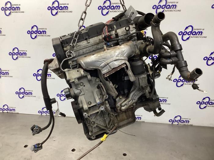Motor van een Peugeot 206 (2A/C/H/J/S) 1.6 16V 2003