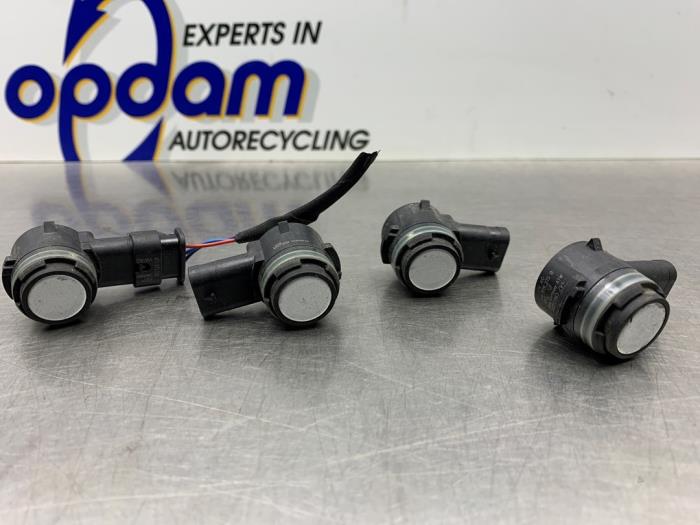 Usados Sensor PDC Volkswagen Polo VI (AW1) 1.0 TSI 12V Precio € 80,00 Norma de margen ofrecido por Gebr Opdam B.V.