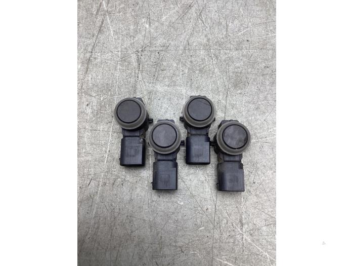 Usados Sensor PDC Toyota ProAce 2.0 D-4D 122 16V Worker Precio € 96,80 IVA incluido ofrecido por Gebr Opdam B.V.