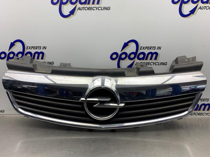 Begagnade Grill Opel Zafira (M75) 2.2 16V Direct Ecotec Pris € 75,00 Marginaltabell erbjuds av Gebr Opdam B.V.