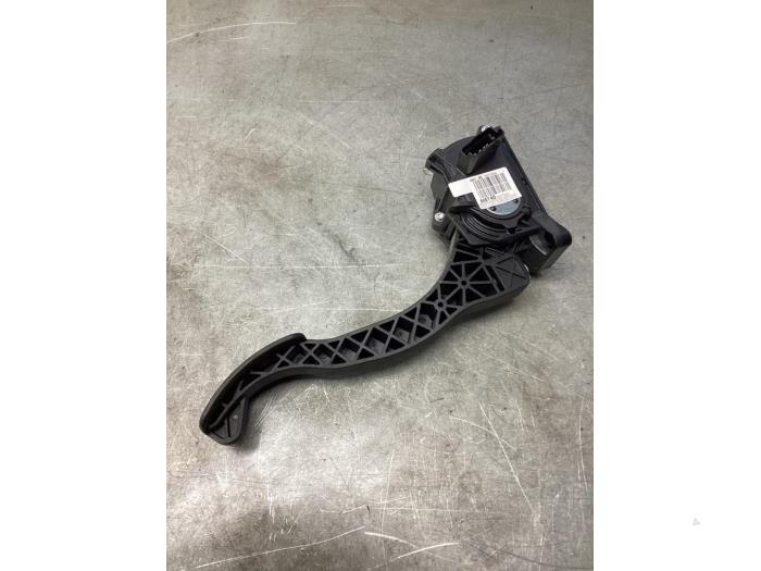 Begagnade Gaspedalsensor Toyota ProAce 2.0 D-4D 122 16V Worker Pris € 24,20 Inklusive moms erbjuds av Gebr Opdam B.V.