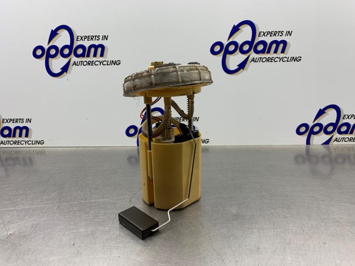 Usagé Pompe d'injection Opel Corsa D 1.3 CDTi 16V ecoFLEX Prix € 50,00 Règlement à la marge proposé par Gebr Opdam B.V.